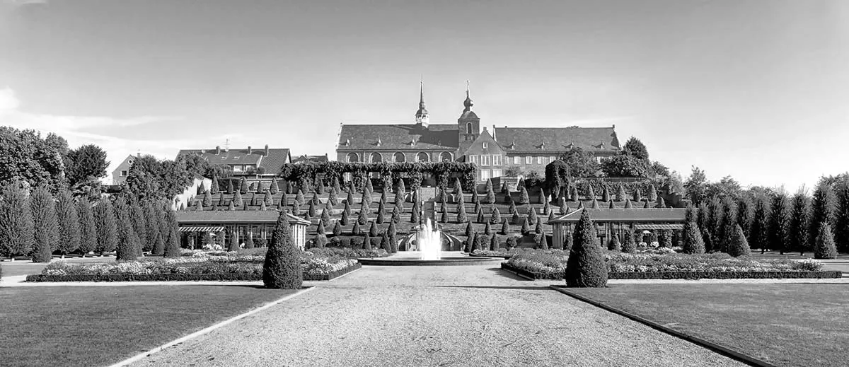 Das Kloster Kamp vom Garten aus gesehen